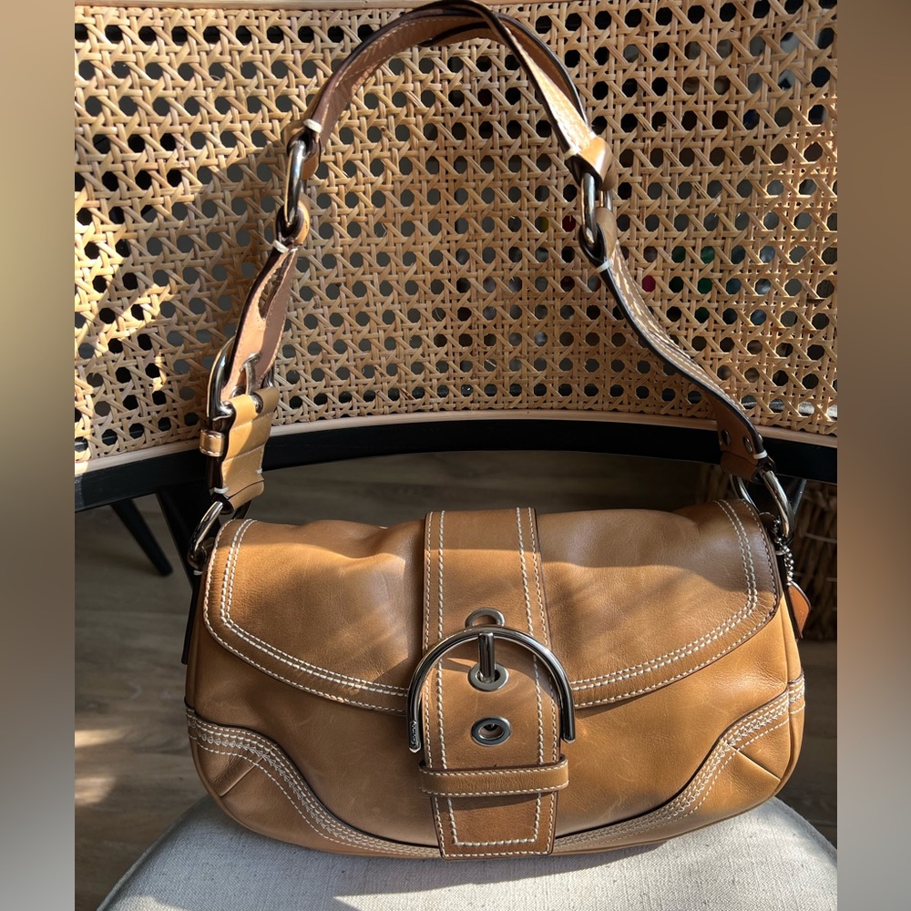 🍒Coach SoHo tan leather shoulder bag.
